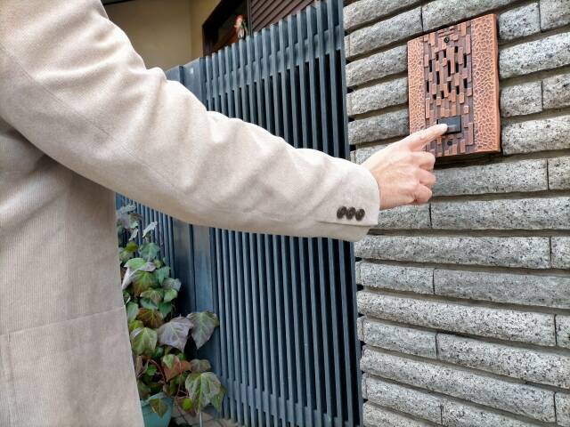 NHK受信料“督促強化”を明言。元局員が警告「来年からまた戸別訪問が増えるでしょう」