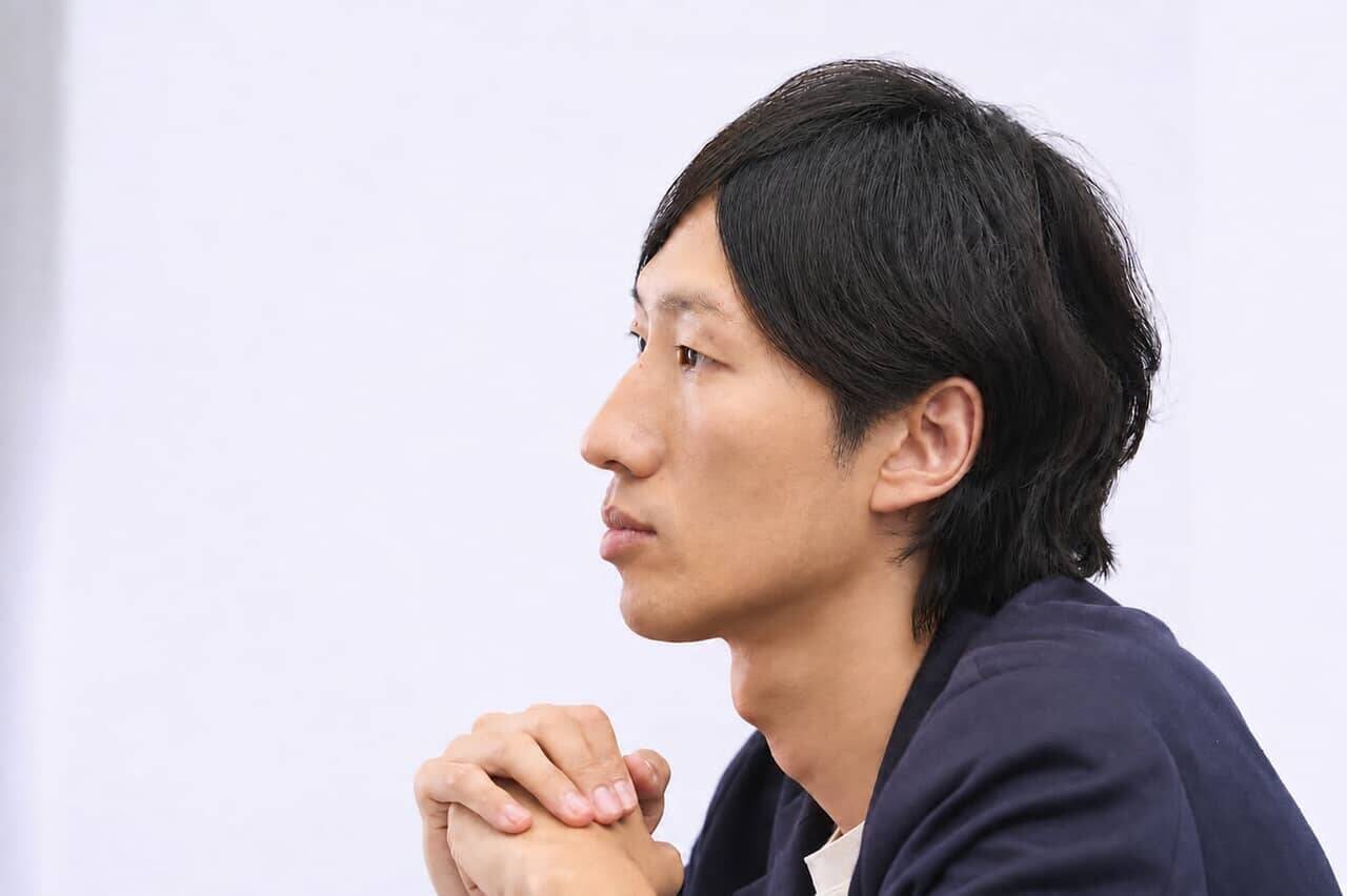 過重労働・パワハラ・介護離職…七転八倒の仕事人生で偶然出会ったフランクルの言葉とは？【『70％で働く』佐野創太氏インタビュー#1】