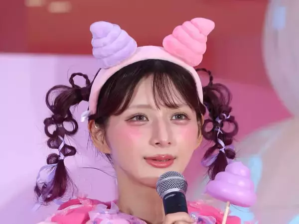 しなこ「うんこカチューシャ」が可愛すぎた！人気ミュージアムの世界観PR
