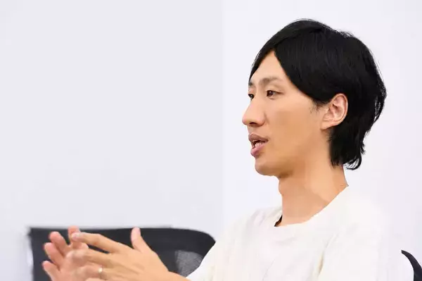 人生のターニングポイントとは〝やるべき優先順位が強制的に書き換わる瞬間〟のこと。母の介護と妻の出産がそれだった【『70％で働く』佐野創太氏インタビュー#2】