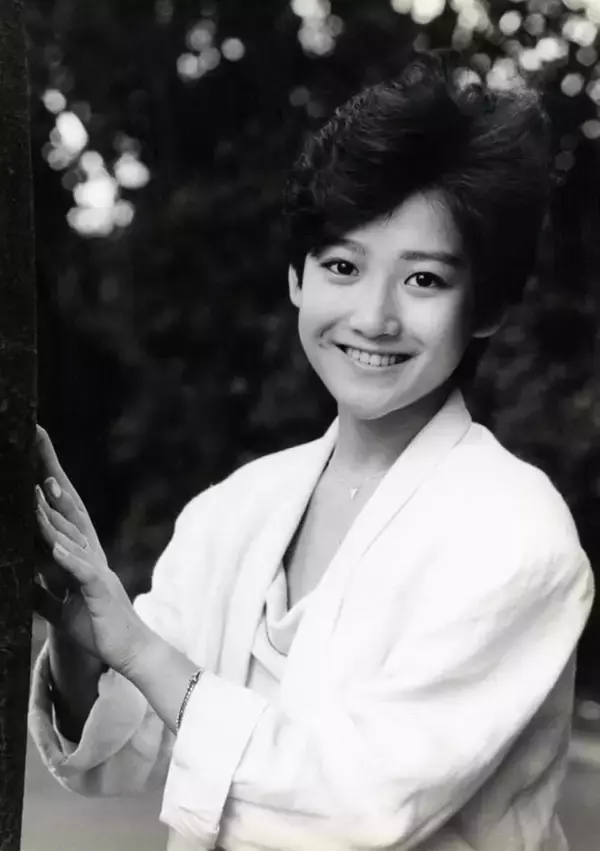 岡田有希子の死から40年、そして、その半年後に生まれた神田沙也加とその母・松田聖子らに見る「芸能」という修羅【宝泉薫】