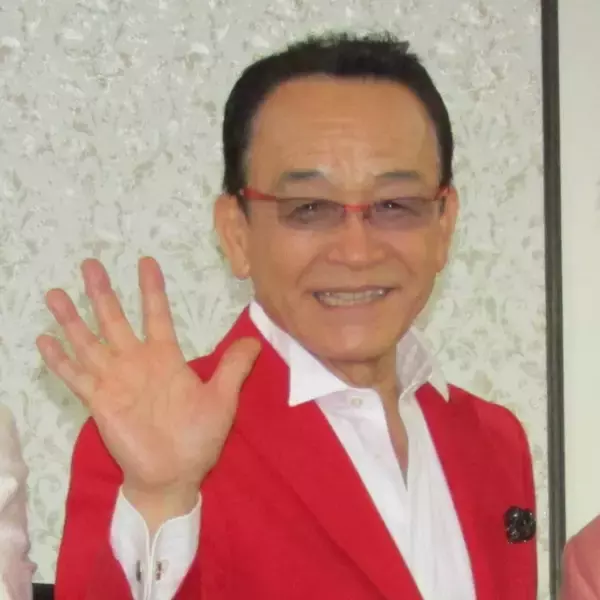 三行半怖い!? 湯原昌幸、元アイドル妻とディナーショーでデュエット！