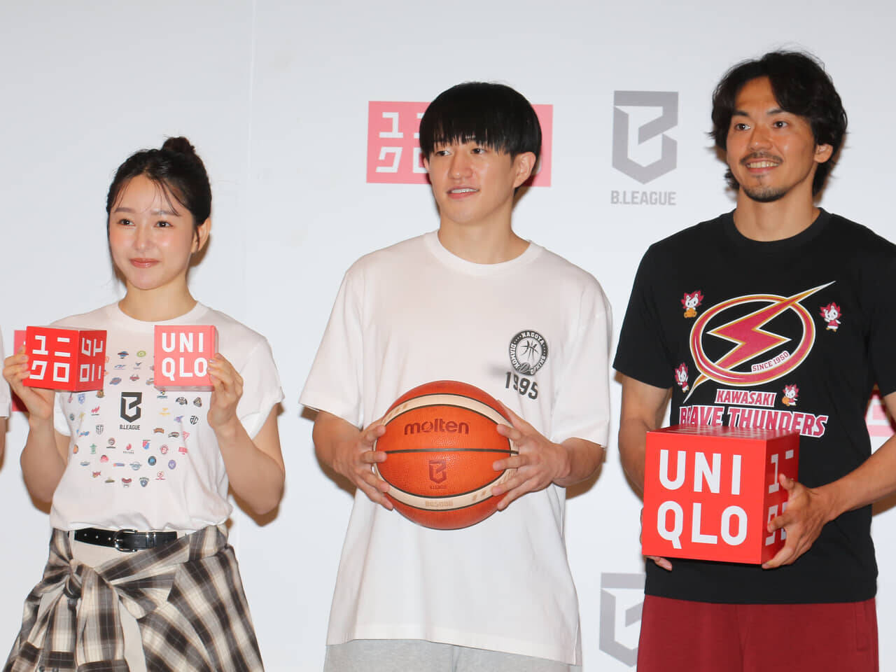 桜井日奈子がユニクロ✕Bリーグイベントに登場。オリジナルバスケTシャツづくりに挑戦