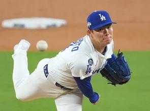ワールドシリーズ２戦目、山本由伸が２試合連続完投のスーパープレーを披露しドジャースが勝利！