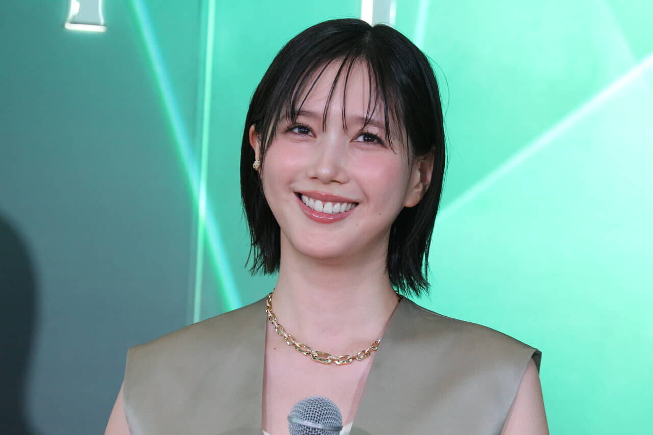 亀梨和也＆本田翼、キラキラダイヤで登場！亀梨のまだ光っていない部分は「SNS投稿」