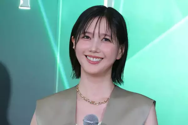「亀梨和也＆本田翼、キラキラダイヤで登場！亀梨のまだ光っていない部分は「SNS投稿」」の画像