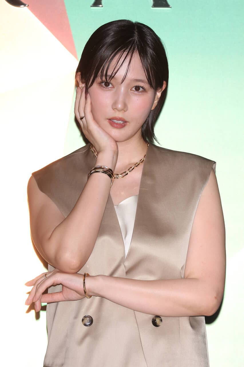 亀梨和也＆本田翼、キラキラダイヤで登場！亀梨のまだ光っていない部分は「SNS投稿」