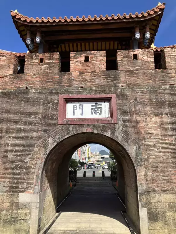 「なぜ学校はこんなにも幼くなったのか!?    福田和也著『なぜ日本人はかくも幼稚になったのか』を読んで考えた「公教育現場の現在」【西岡正樹】」の画像