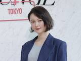 「玉城ティナ、日本限定バッグでデニム×レザーの秋コーデ 10月で「20代ラストイヤー」」の画像1