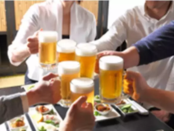 「2人に1人は気にしている“忘年会・新年会”の「足の臭い」問題～選びがちなな座敷に幹事は要注意～」の画像