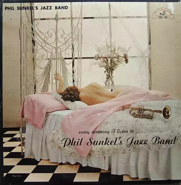 「見せることと隠すことのエロティックな攻防戦」の画像