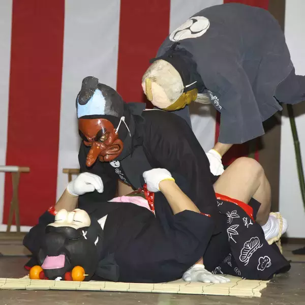 「お多福が寝転がり、その上に天狗がのしかかる……奈良県のエッチな祭り」の画像