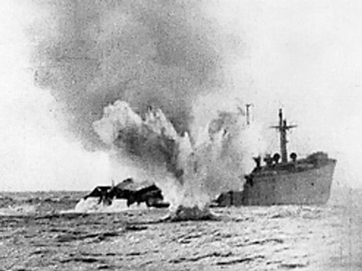 100年前にuボートが怪獣を撃沈していた 15年7月21日 エキサイトニュース