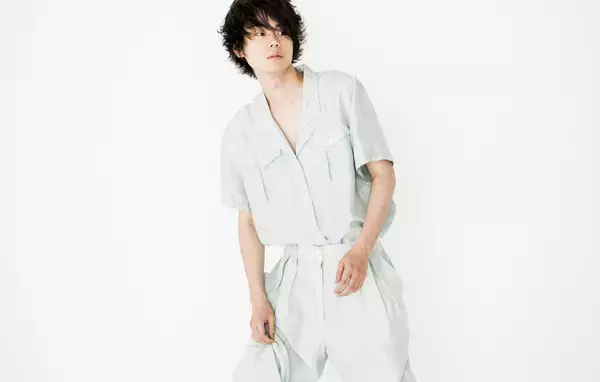 菅田将暉「雪駄やサンダルばかり履いていると怒られるので（笑）」