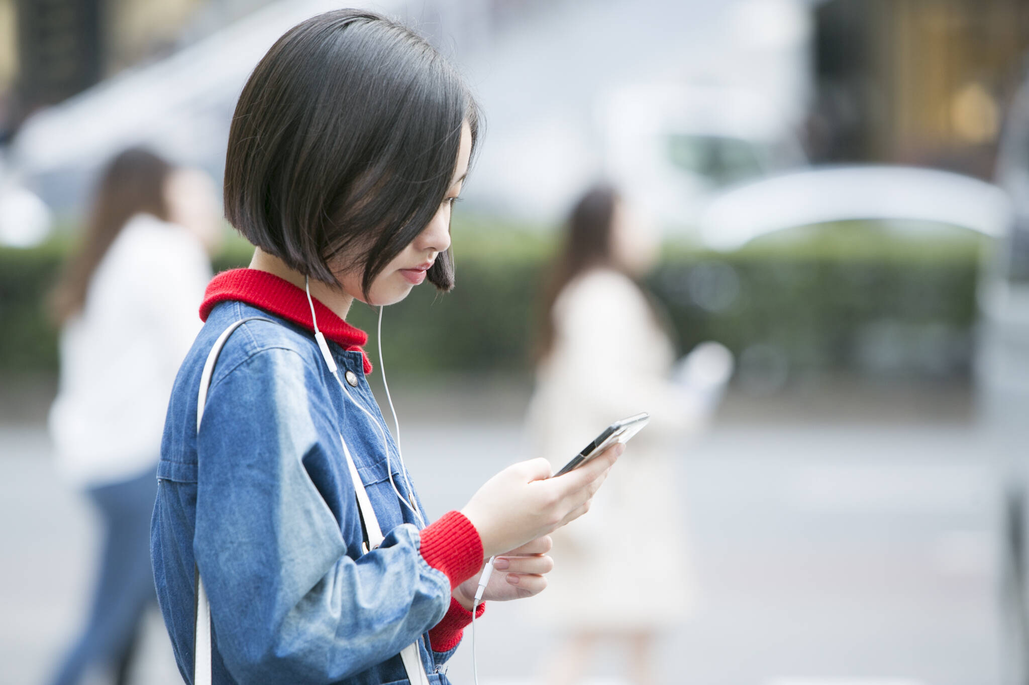 妄想イヤホン半分こ！ 今、かわいい女の子は何を聴いているか聞いてみた。（１）