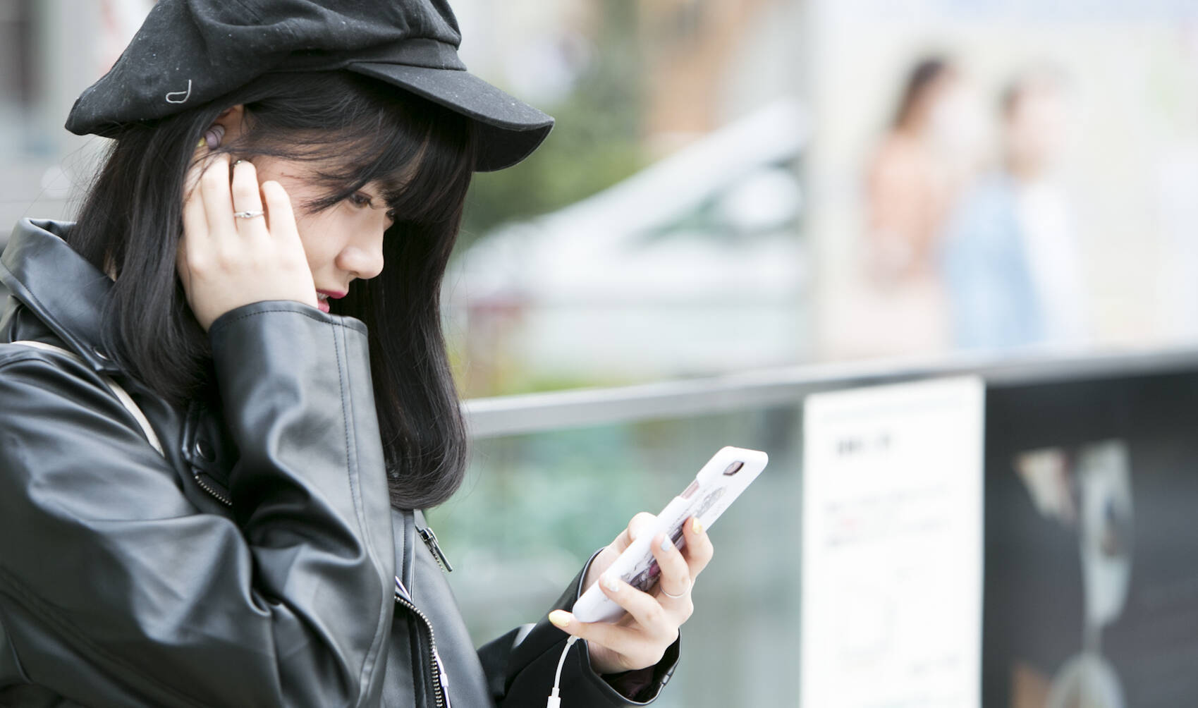 妄想イヤホン半分こ！ 今、かわいい女の子は何を聴いているか聞いてみた。（１）