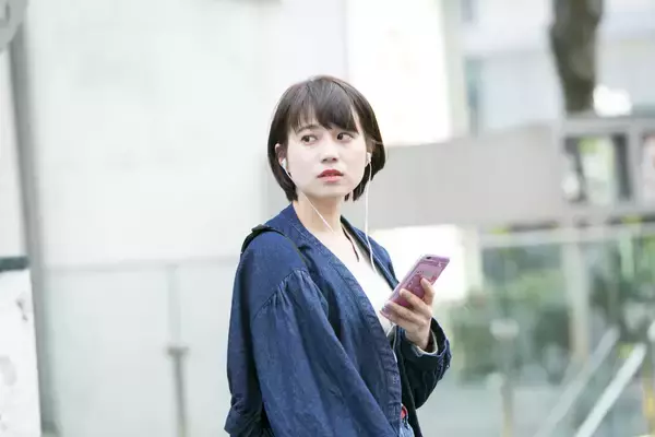「妄想イヤホン半分こ！ 今、かわいい女の子は何を聴いているか聞いてみた。（１）」の画像