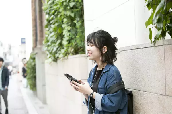 「妄想イヤホン半分こ！ 今、かわいい女の子は何を聴いているか聞いてみた。（１）」の画像