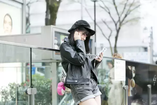 「妄想イヤホン半分こ！ 今、かわいい女の子は何を聴いているか聞いてみた。（１）」の画像