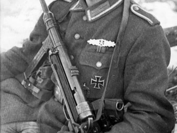 連合軍も鹵獲すれば好んで愛用したドイツの短機関銃 Mp38 18年5月9日 エキサイトニュース