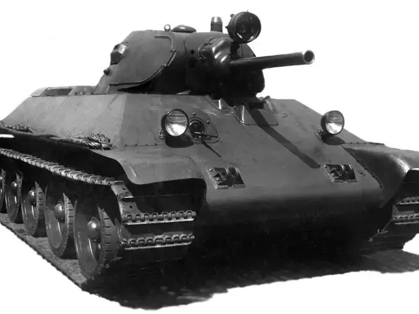 「モスクワの守護神」T-34が抱えていた「スペックには表れない弱点」