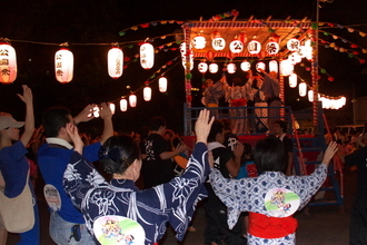栃木出身者が仰天した、東京の盆踊り風景