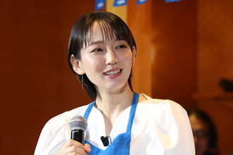 吉岡里帆「なんで第一号のお客様が武藤さんだったのか謎が解けました」アノレスラー接客