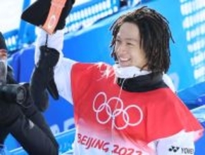 【スノーボード五輪前最終戦】北京金メダリストの平野歩夢が転倒で無念の途中棄権