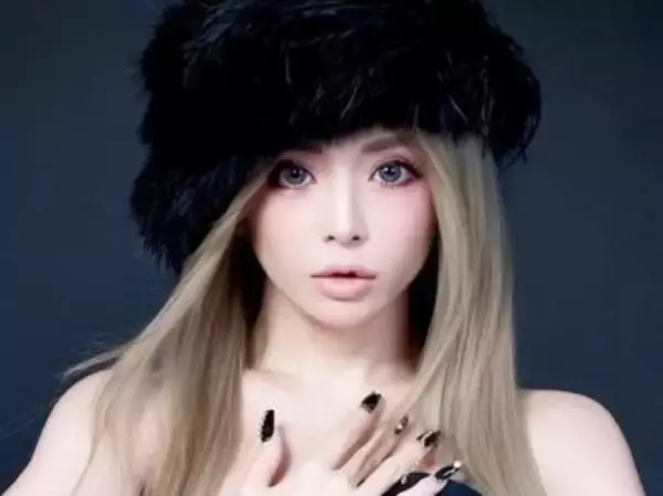 「会えるはずだった一万四千人のTAの皆さんへ向けて」浜崎あゆみ、中止になった上海公演の会場で“無観客公演”を行っていた