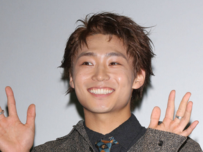 八村倫太郎「めっちゃ俳優やん」 増子敦貴の“低音あいさつ”にツッコミ　映画『ホーム スイート ホーム』完成披露舞台挨拶