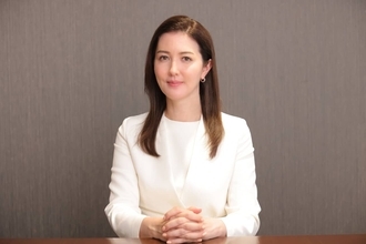 【山本モナ】なぜ弁護士を目指し、どうやって司法試験を突破したのか？   結婚・三児の母が編み出した必勝勉強法