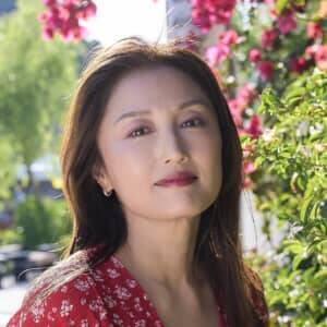 伝説のミューズ・井上晴美「大人の色香を大胆に！」衝撃の豊満プロポーションを披露