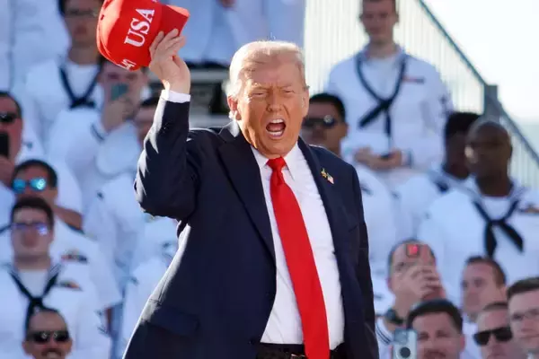 トランプ大統領、ホワイトハウスで格闘技の試合を開催！来年6月、自身の誕生日に