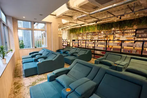 「サウナが4つ？“浴室に時刻表”とは？「RAKU SPA Station 武蔵小金井」のクセが強すぎた」の画像