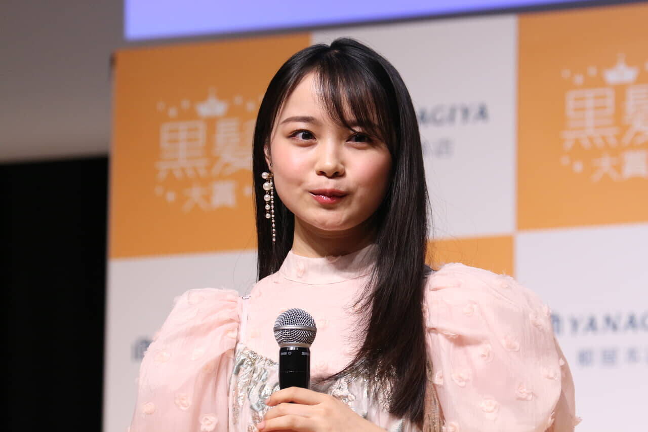 日本の“黒髪美女”、ツートップが決定！白鳥玉季、髙木美帆が自慢のヘア魅せつけ