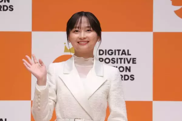 「影山優佳「自分の画像が切り抜かれて…」SNSで詐欺商材の広告塔にされていた！ディープフェイクにご用心」の画像