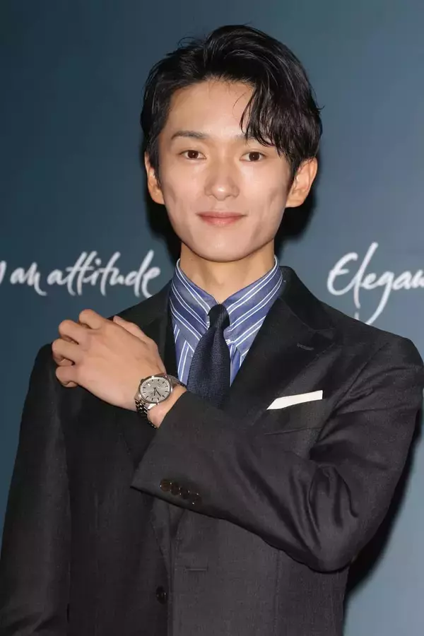 「本田響矢、“日本一のイケメン”がさらに磨きをかける！「美顔器のおかげで…」」の画像