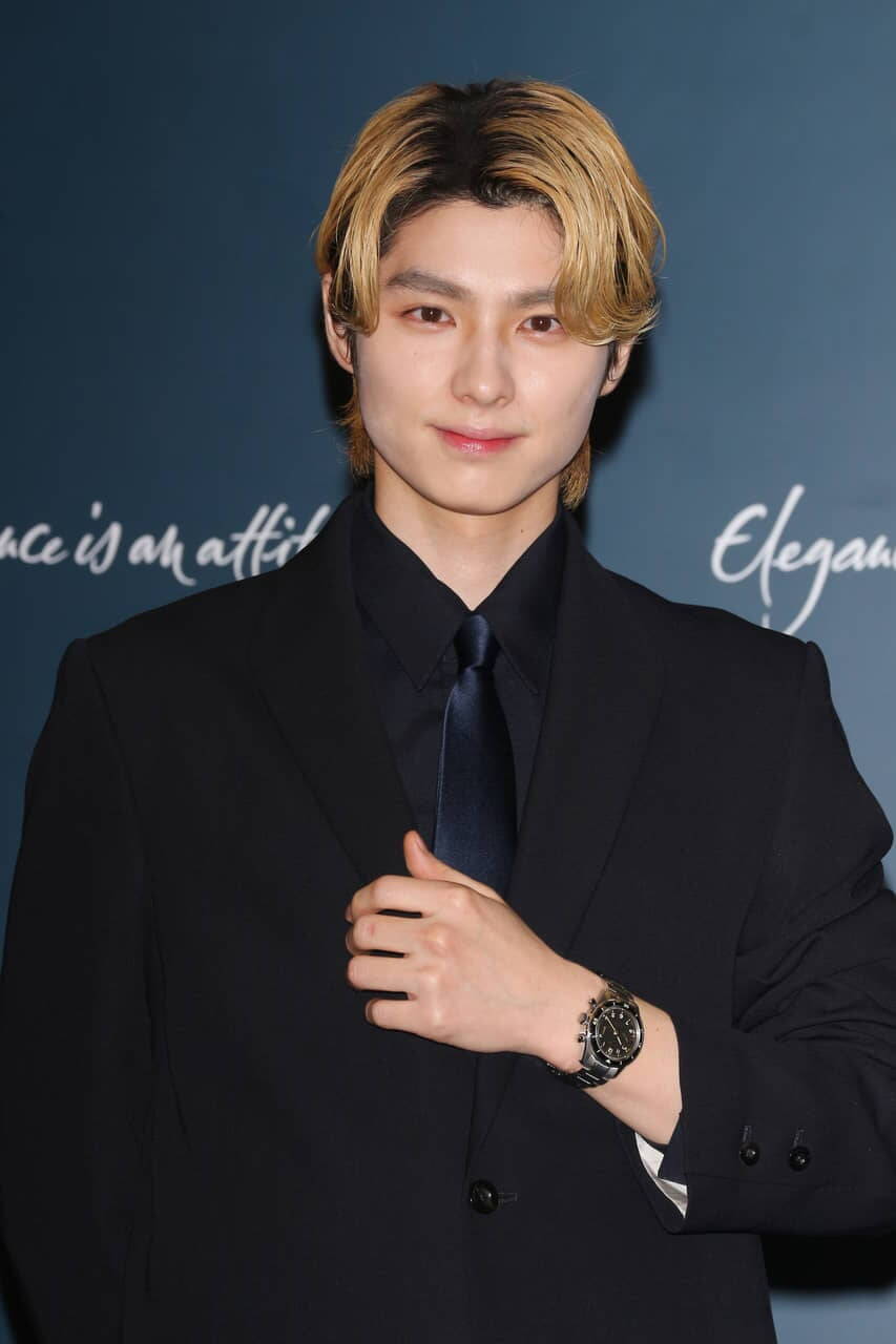 本田響矢、“日本一のイケメン”がさらに磨きをかける！「美顔器のおかげで…」