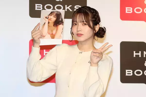 「すまし顔が人気のアイドル・黒嵜菜々子が今年汗だくで戦ったこと、そして来年の野望とは？」の画像