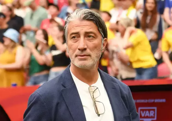 「完全に浩次です」スイス代表・ヤキン監督があの大物芸人激似と話題に！