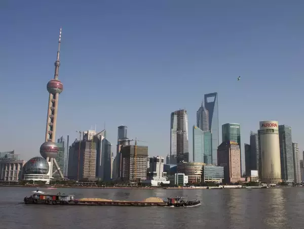 上海で日本のアニメソングを歌唱中に強制中断。公式サイトでは「やむを得ない諸事情により」と説明