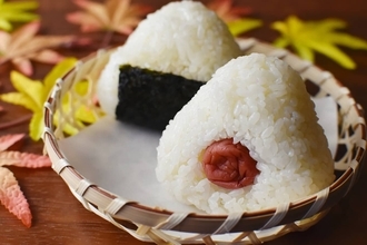 なぜフランス人は「Onigiri」（おにぎり）に熱狂するのか？その答えが半世紀前のベストセラーに書いてあった