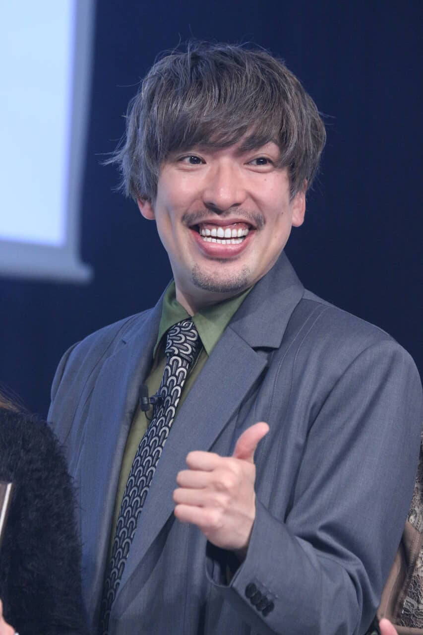 王林「毛と毛の間から見える目ってセクシー」独特表現で、好きな男の髪型語る