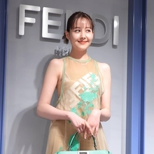 トリンドル玲奈、第1子妊娠を発表！「お腹に小さな命を授かりました」