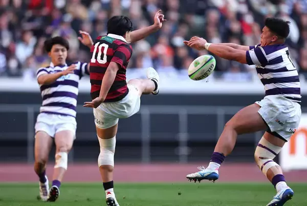 第101回ラグビー早明戦、明治が早稲田を撃破！プロップ田代が相手司令塔に襲いかかった