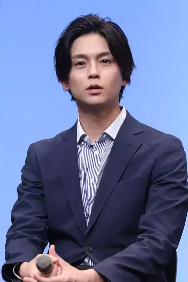 「岡本夏美、沢村玲の“胸キュン”エア練習を暴露 「もっとこうしたほうが女の子はキュンとするかも」と助言」の画像