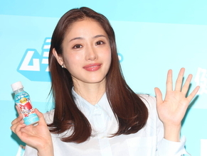 「子どもと見つめ合って…」石原さとみが実践する、子育て“たった一つのルール”