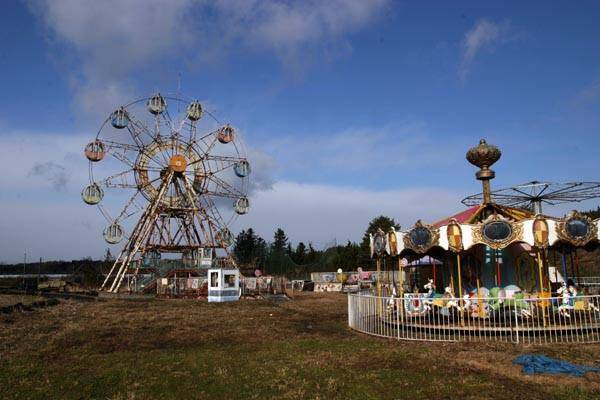 4万5千坪の敷地に朽ち果てた遊具 廃墟遊園地 化女沼レジャーランド が購入者を募集 16年9月16日 エキサイトニュース