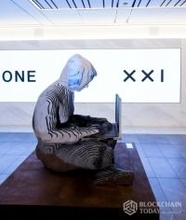 消えるサトシ・ナカモト像、ニューヨーク証券取引所に設置　世界で6体目