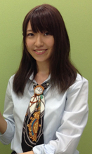 女子高生起業家、ネックウェア会社4年目の岐路～ファッションで女性の社会進出を促す？